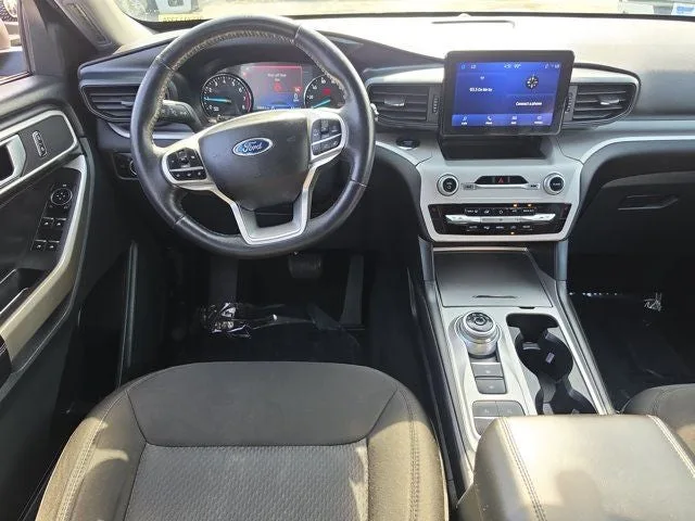 2023 Ford Explorer XLT photo 13
