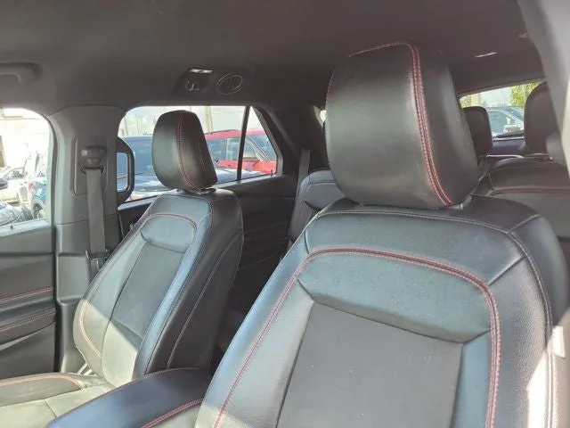 2023 Ford Explorer ST-Line photo 20