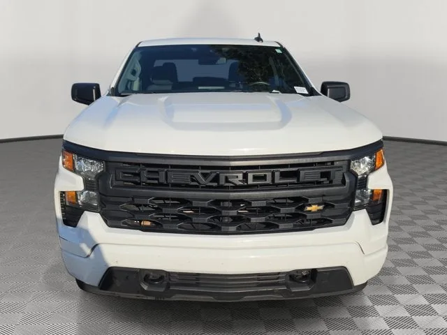 2022 Chevrolet Silverado 1500 Custom photo 2