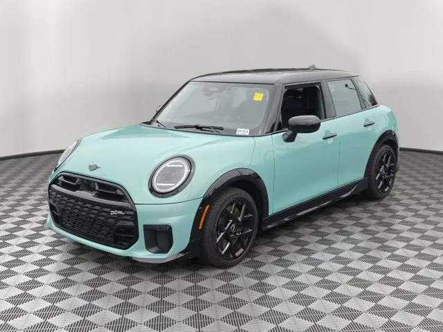 2026 MINI Cooper S Hardtop photo 3