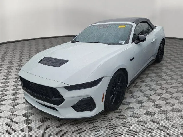 2025 Ford Mustang GT Premium photo 2