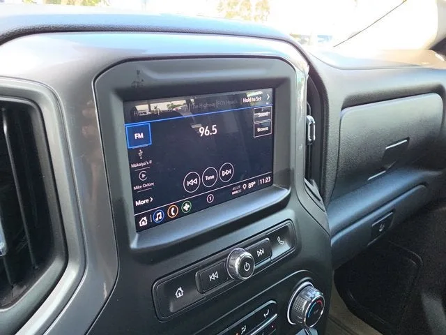 2025 Chevrolet Silverado 2500HD Custom photo 23
