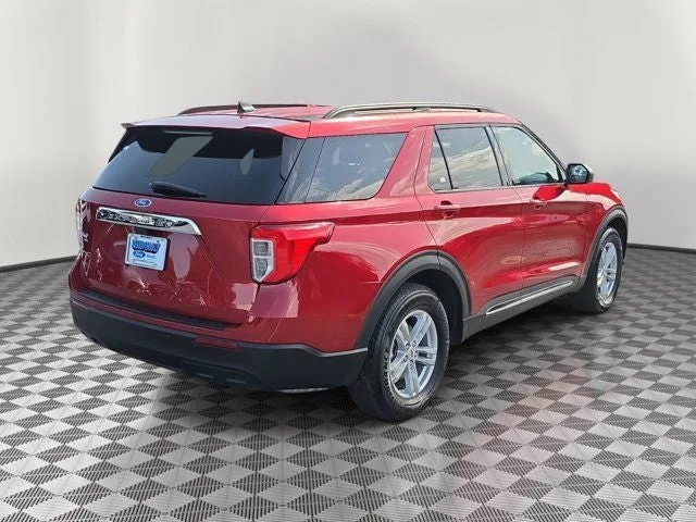 2024 Ford Explorer XLT photo 6