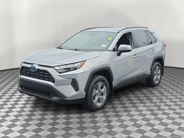 2024 Toyota RAV4 Hybrid LE photo 3