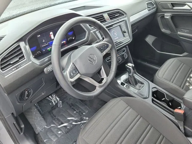 2024 Volkswagen Tiguan 2.0T S photo 21