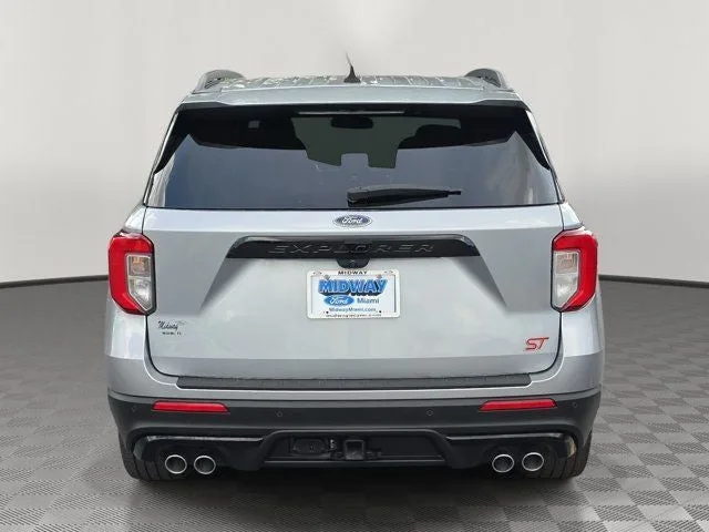 2023 Ford Explorer ST photo 5