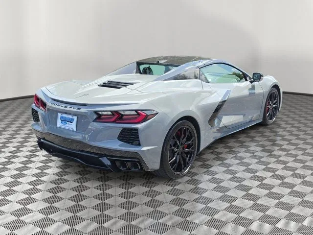 2025 Chevrolet Corvette Stingray 2LT photo 6
