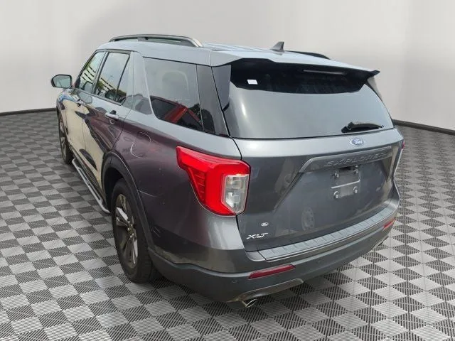 2021 Ford Explorer XLT photo 4