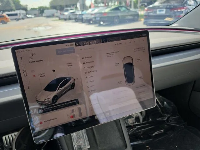 2025 Tesla Model 3 Performance photo 25