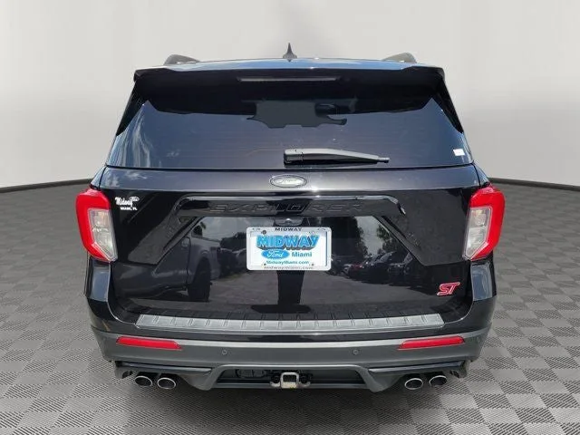 2023 Ford Explorer ST photo 4