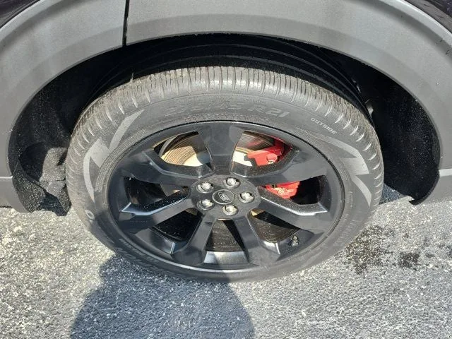 2023 Ford Explorer ST photo 8