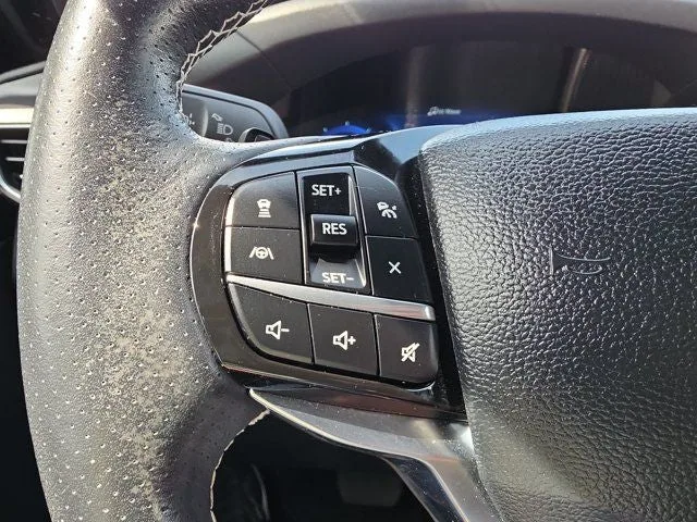 2023 Ford Explorer ST photo 21
