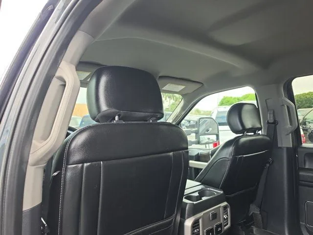 2021 Ford F-250SD Lariat photo 14