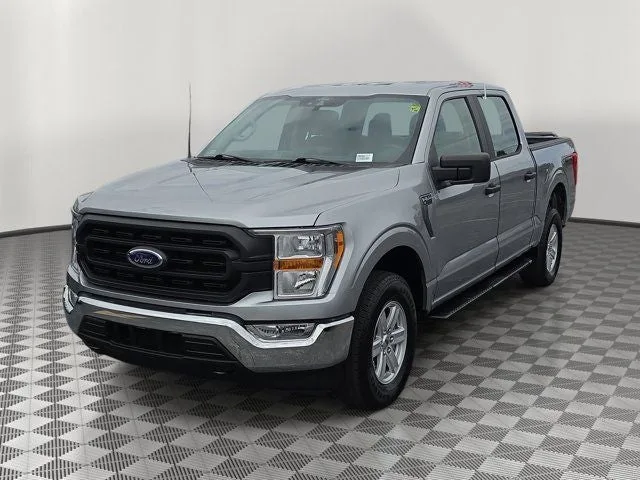 2022 Ford F-150 XL photo 3