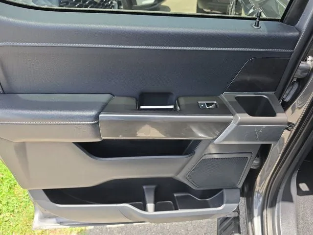 2023 Ford F-150 XLT photo 6