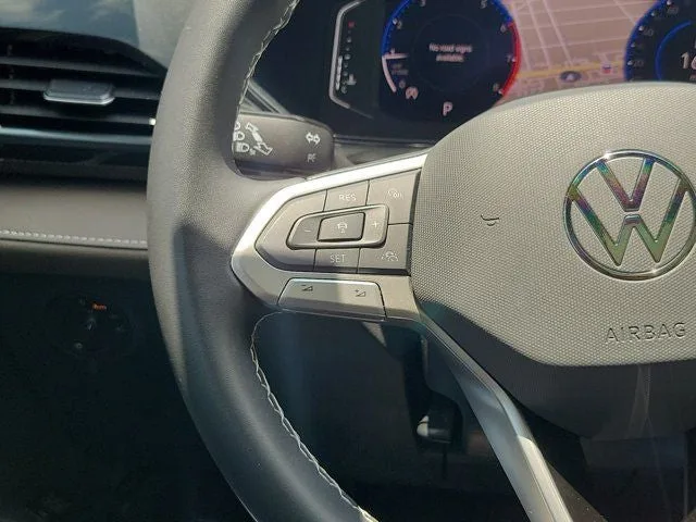 2024 Volkswagen Taos 1.5T SEL photo 15