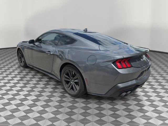 2024 Ford Mustang GT photo 4