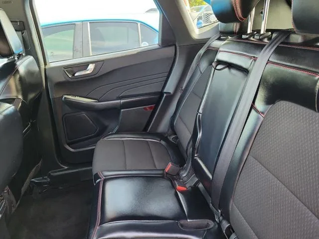 2024 Ford Escape ST-Line photo 8