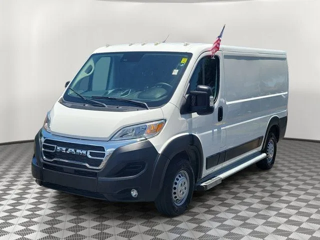 2025 RAM ProMaster 2500 Base LR photo 3