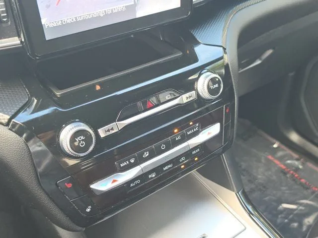 2023 Ford Explorer ST-Line photo 27