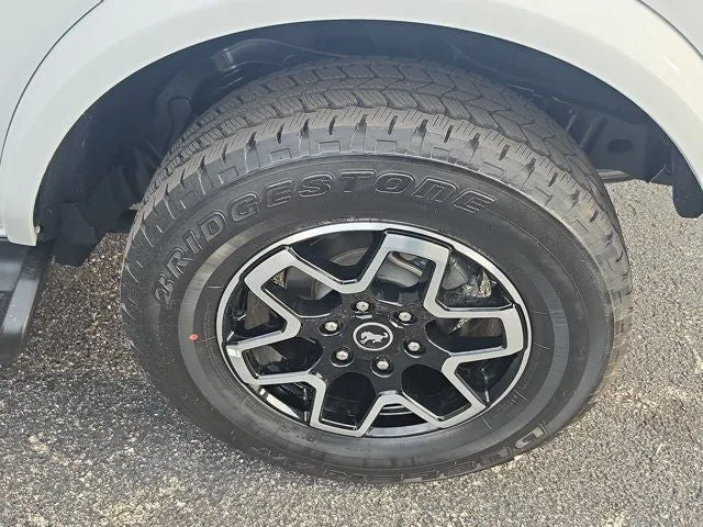 2025 Ford Bronco Outer Banks photo 10