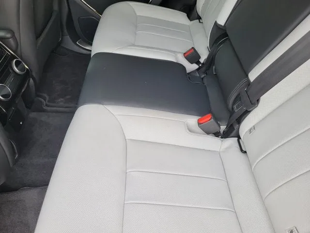 2026 Land Rover Range Rover Sport Dynamic SE photo 15