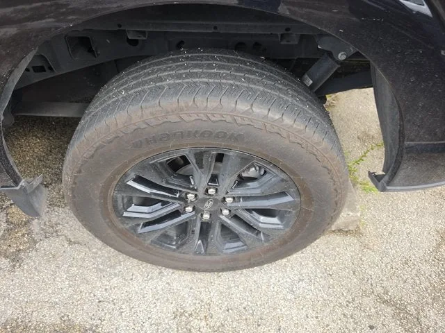 2023 Ford F-150 XL STX photo 5