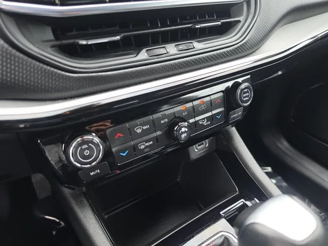 2025 Jeep Compass Trailhawk photo 29