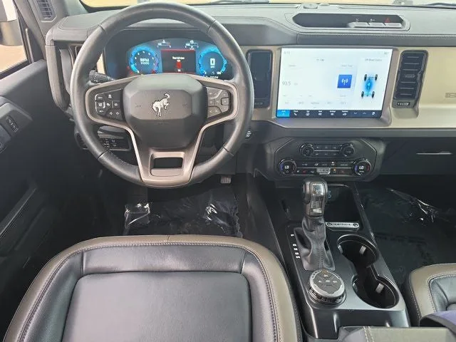 2025 Ford Bronco Outer Banks photo 17