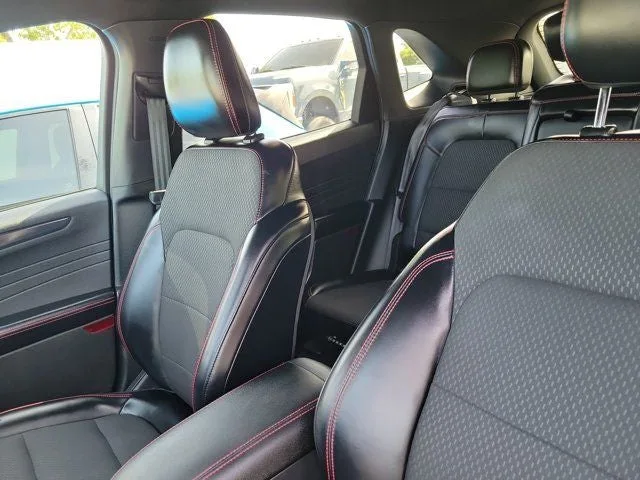 2024 Ford Escape ST-Line photo 15