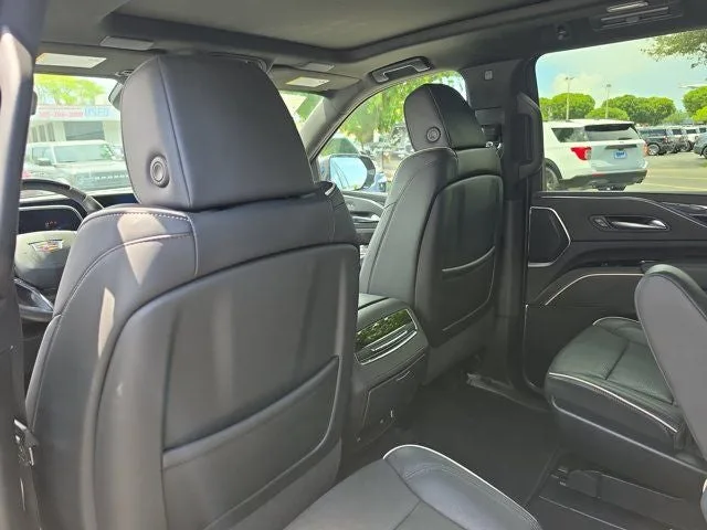 2023 Cadillac Escalade ESV Sport photo 16