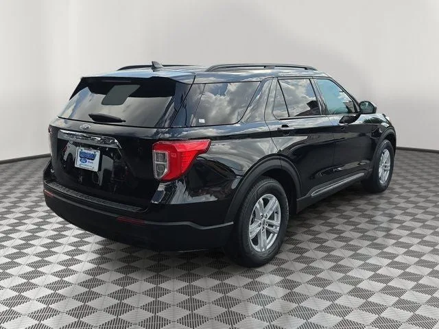 2023 Ford Explorer XLT photo 6