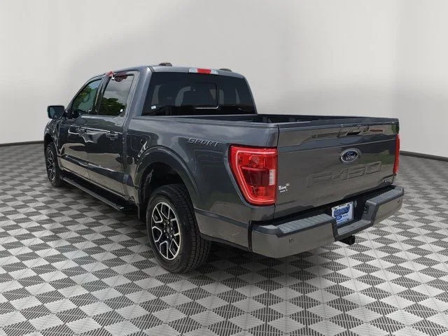 2023 Ford F-150 XLT photo 3