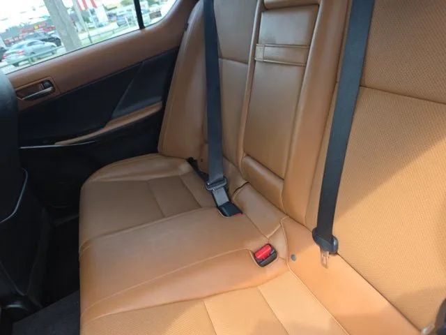 2024 Lexus IS 300 photo 11