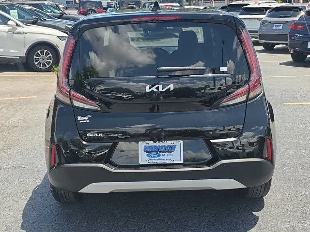 2024 Kia Soul LX photo 5