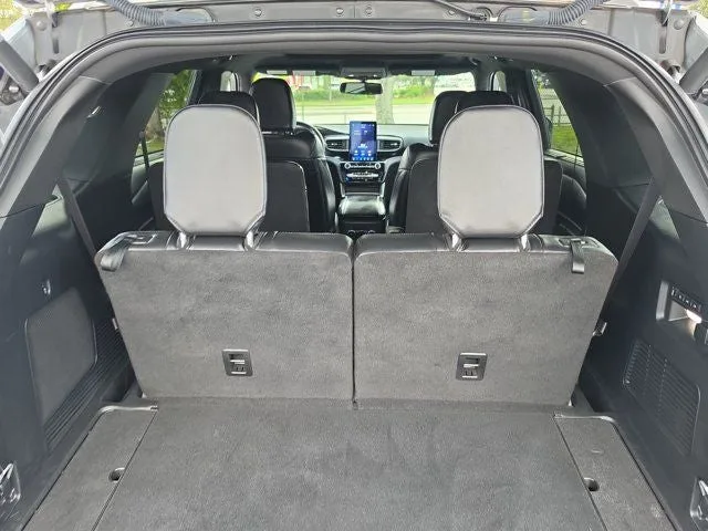 2023 Ford Explorer ST photo 9