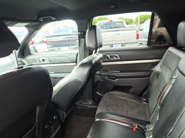 2019 Ford Explorer XLT Sport Appearance Pgk photo 20