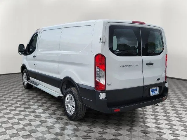 2025 Ford Transit-250 Base LR photo 4
