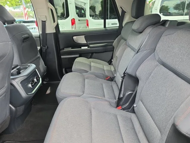 2025 Ford Expedition Active photo 14