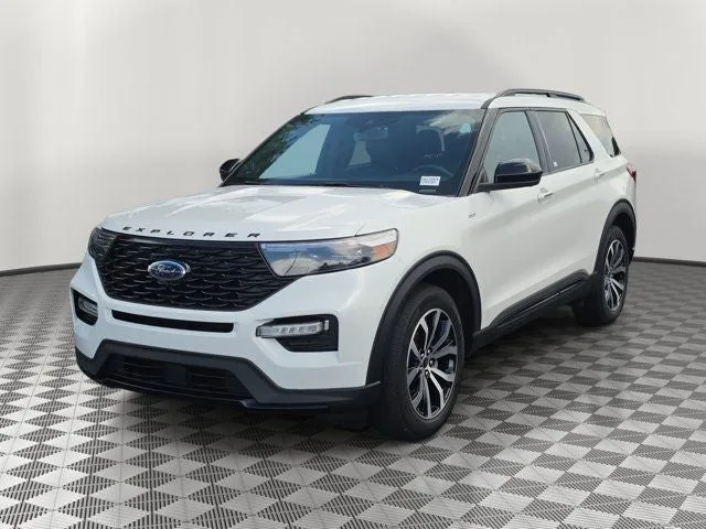 2023 Ford Explorer ST-Line photo 3