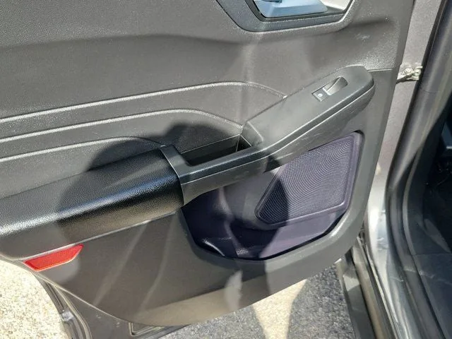 2024 Ford Escape ST-Line photo 7