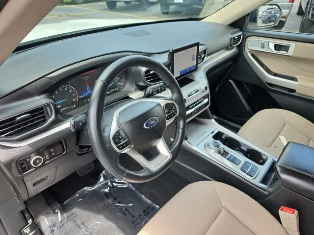 2023 Ford Explorer XLT photo 20