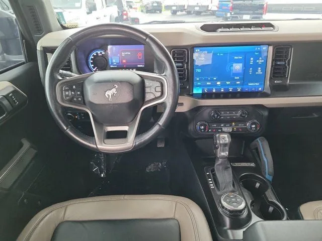 2021 Ford Bronco Wildtrak photo 14