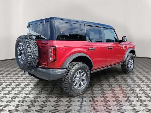 2025 Ford Bronco Badlands photo 6