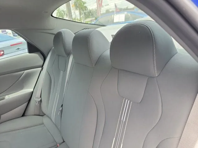 2024 Hyundai Elantra SEL photo 12