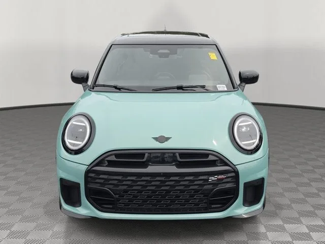 2026 MINI Cooper S Hardtop photo 2