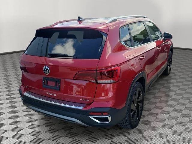 2024 Volkswagen Taos 1.5T SEL photo 4