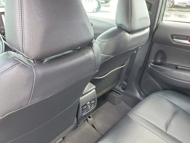 2023 Toyota Corolla Cross XLE photo 16
