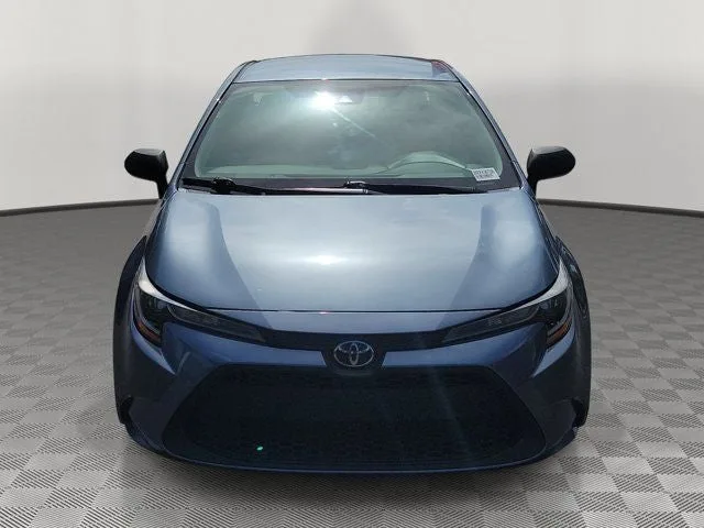2021 Toyota Corolla LE photo 2