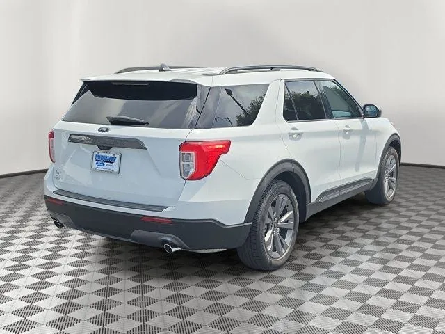 2021 Ford Explorer XLT photo 6